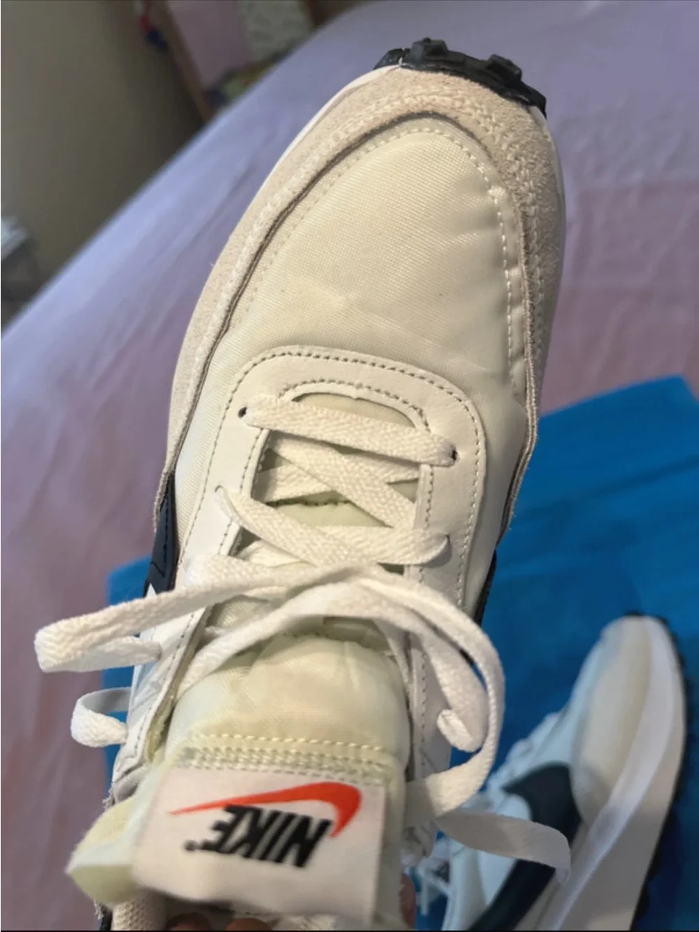 Nike mens White and Black Retro Runner Sneakers